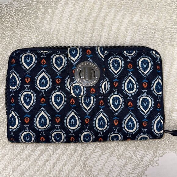 Vera Bradley RFID Navy Blue White Coral Quilted Large Turnlock Wallet - Picture 11 of 11